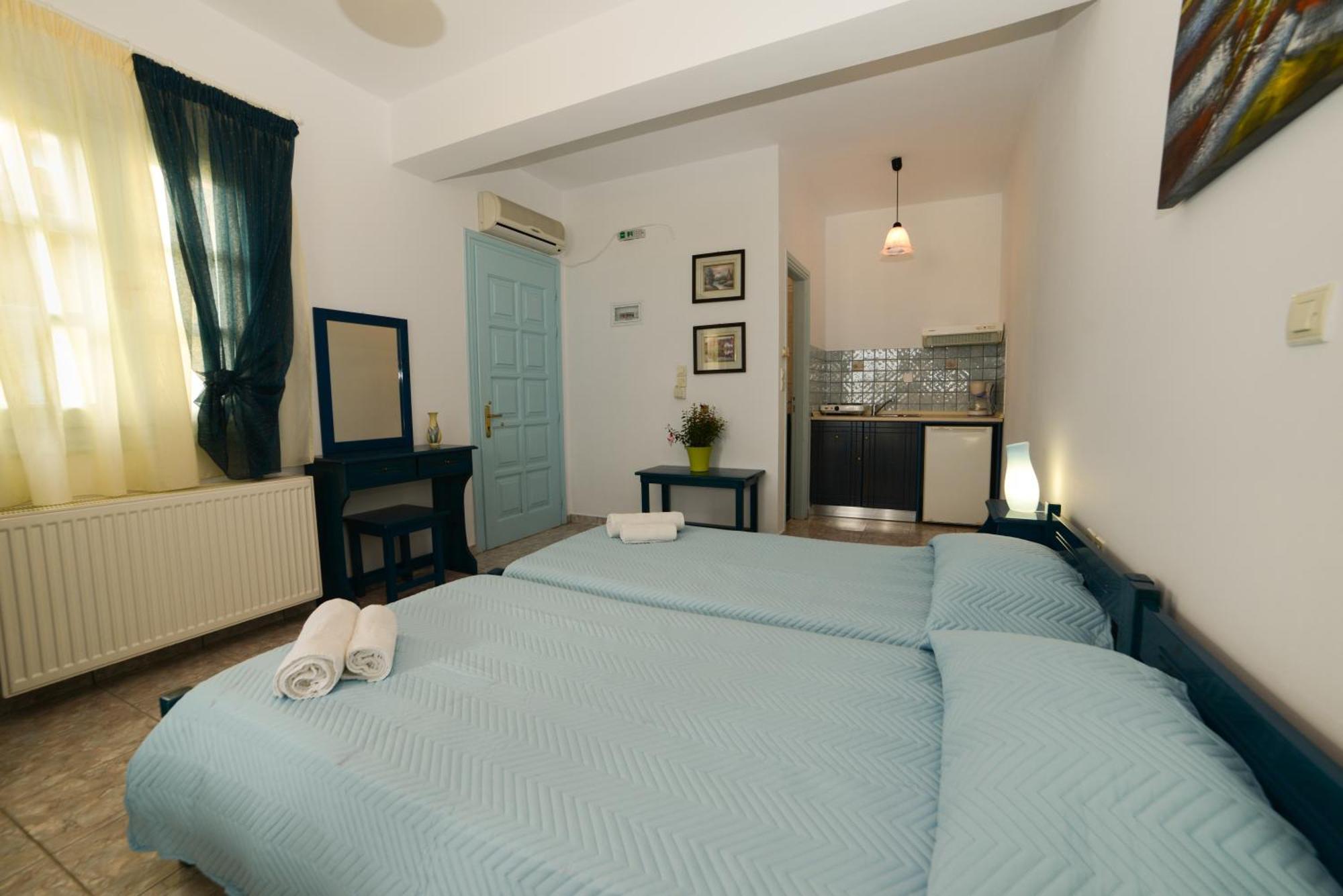 Hotel Dina - Ξενοδοχείο Ντινα Plati  Room photo