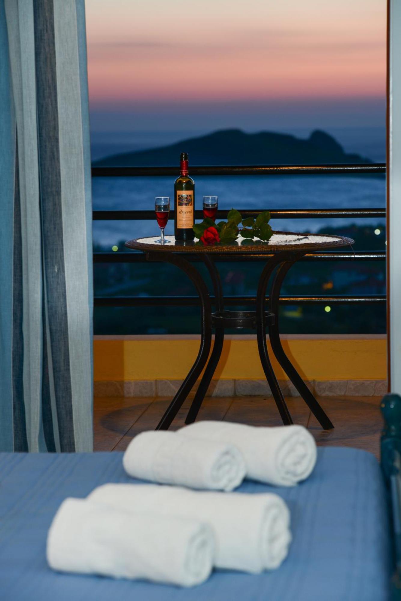 Hotel Dina - Ξενοδοχείο Ντινα Plati  Exterior photo